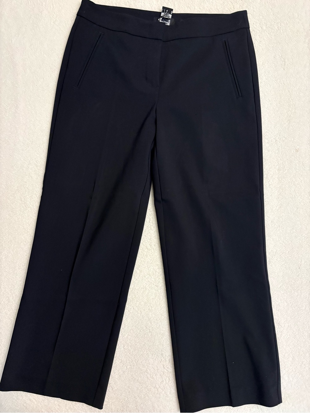 Olsen EUR- Women's Black Stretch Wide 3/4 length Pants- plain front